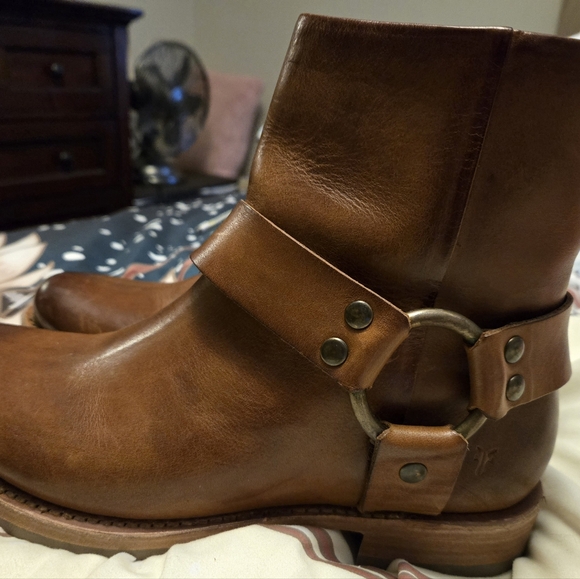 Frye Veronica Short Harness Boot, Brown, Size 8 - Picture 5 of 6